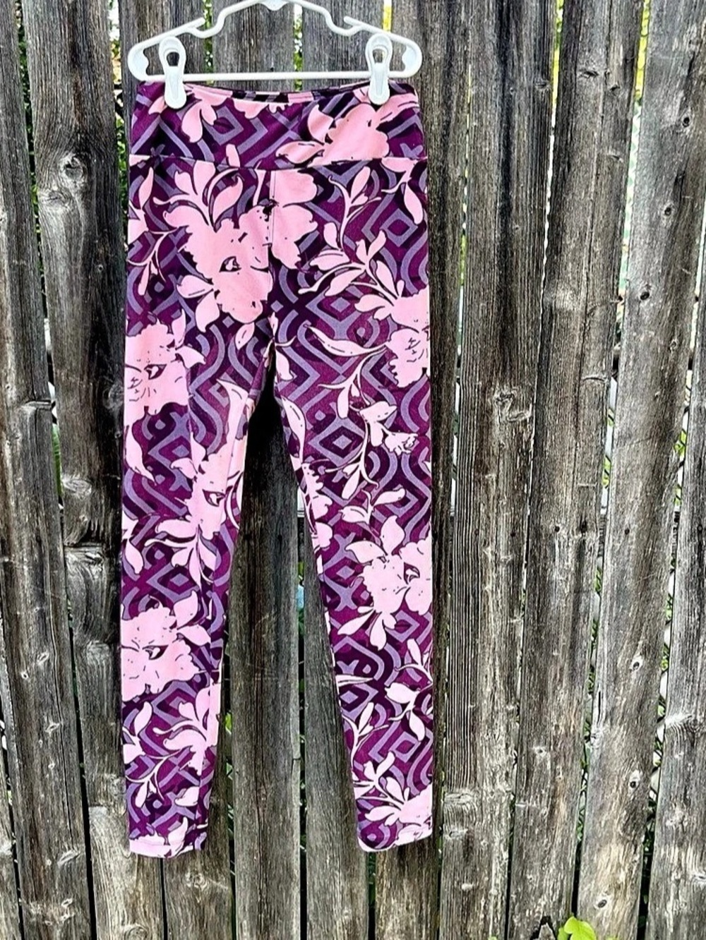 LuLaRoe Floral Purple & Pink Leggings